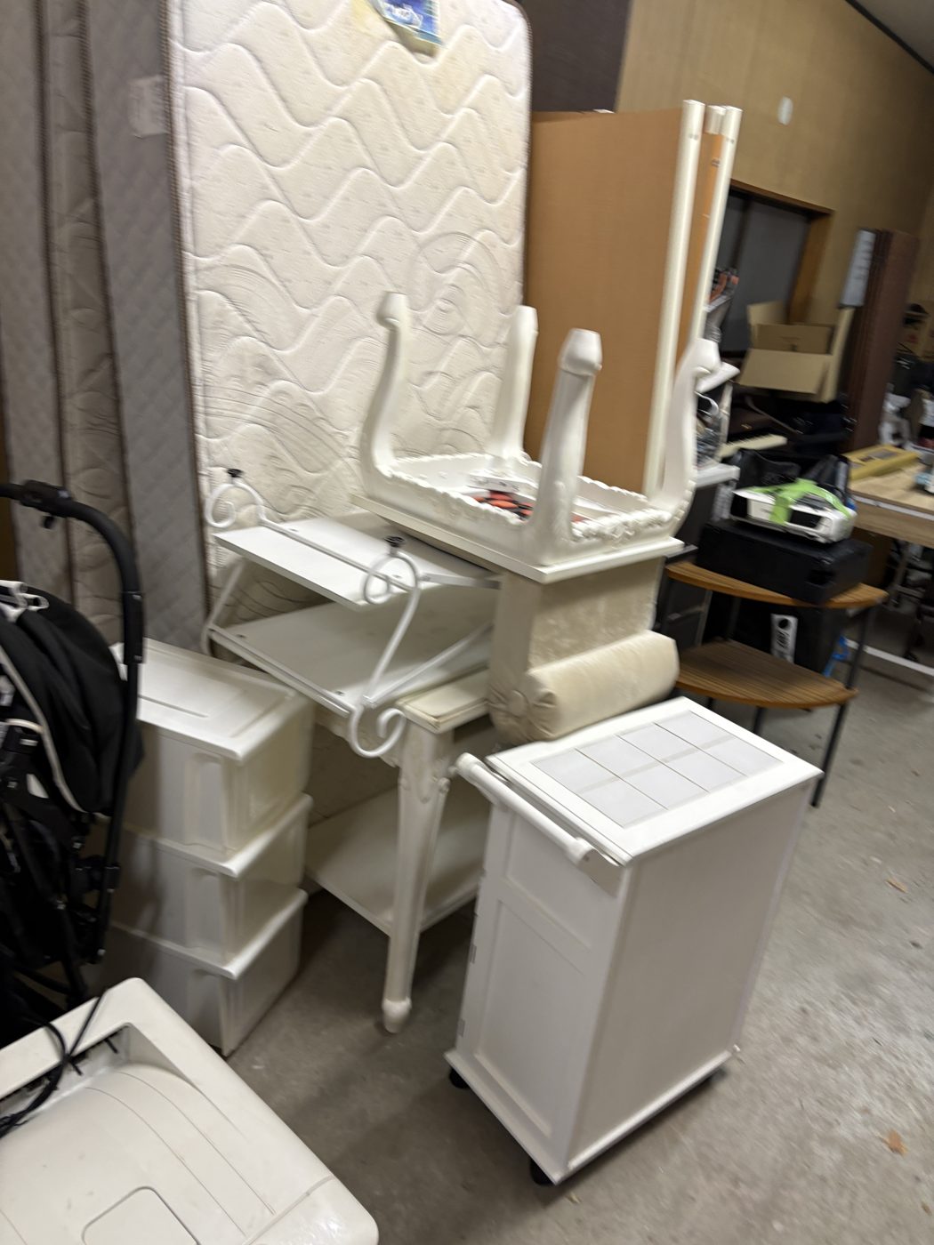 一軒家から出た大量の家具・家財